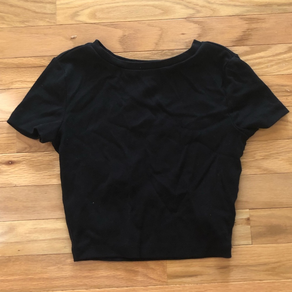 Simple black tshirt crop top